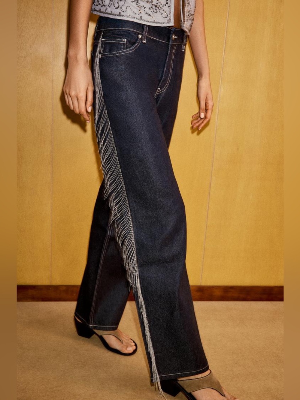 ZARA TRF LOW RISE FRINGED STRAIGHT LEG JEANS